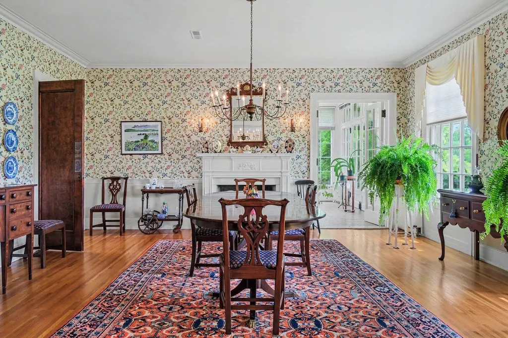 3215 W Dobson Place Ann Arbor City MI 48105