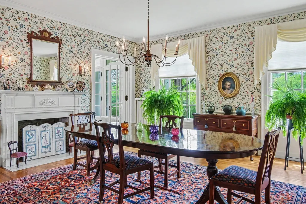 3215 W Dobson Place Ann Arbor City MI 48105