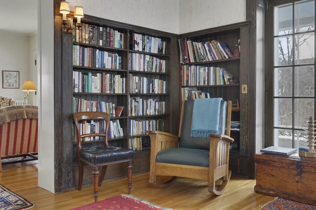 3215 W Dobson Place Ann Arbor City MI 48105
