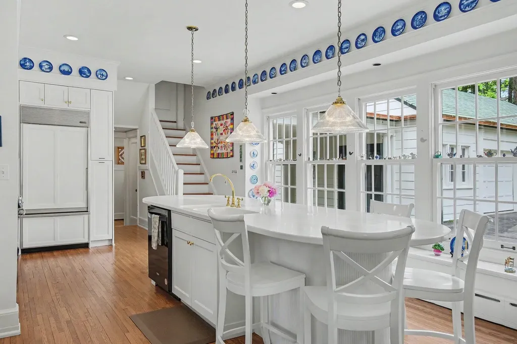 3215 W Dobson Place Ann Arbor City MI 48105