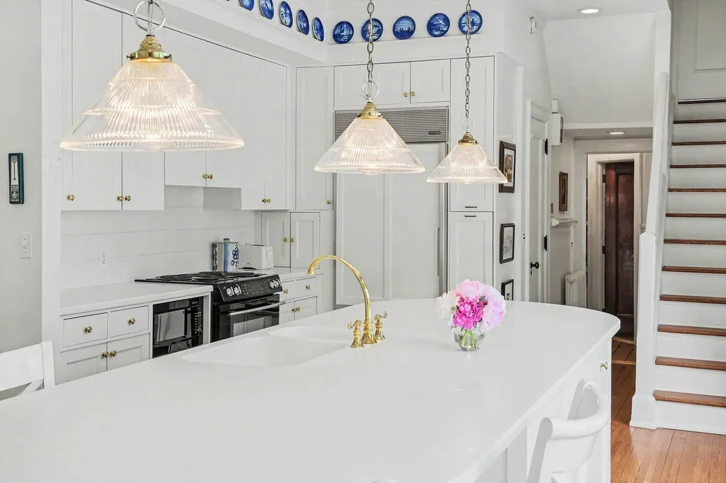 3215 W Dobson Place Ann Arbor City MI 48105