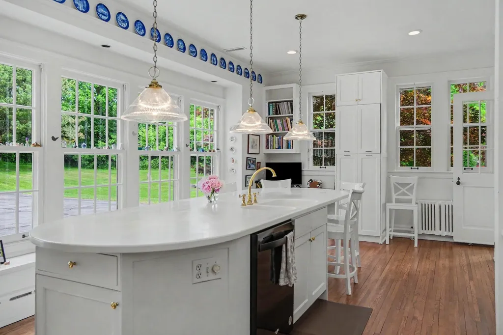 3215 W Dobson Place Ann Arbor City MI 48105
