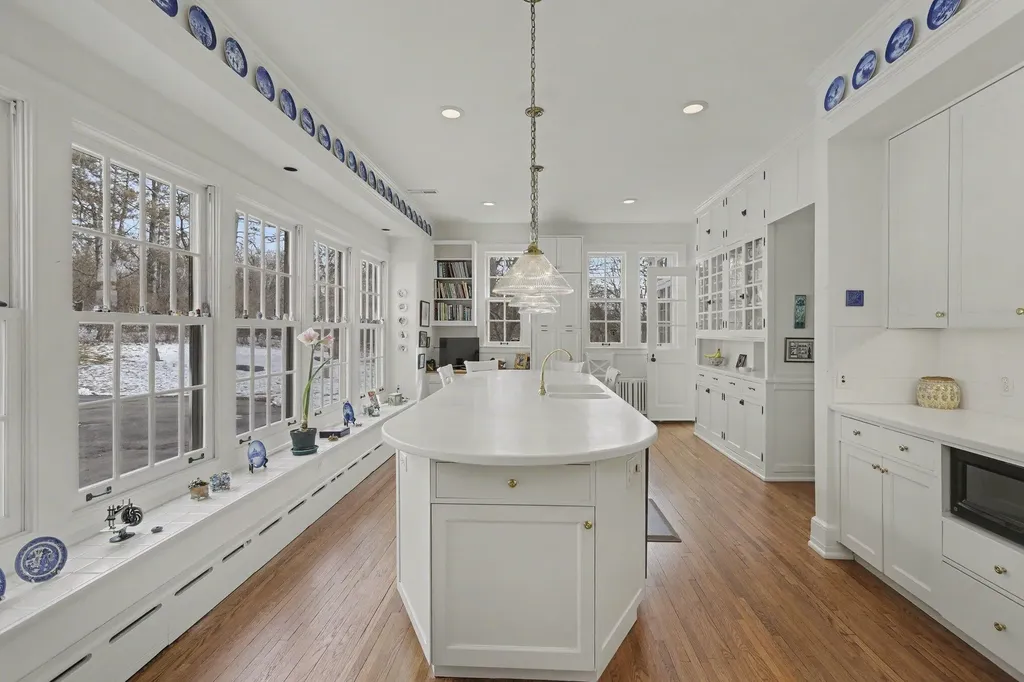 3215 W Dobson Place Ann Arbor City MI 48105
