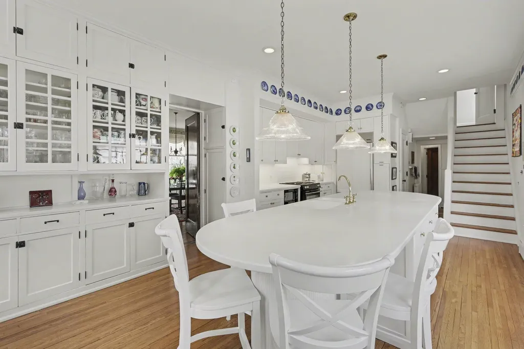 3215 W Dobson Place Ann Arbor City MI 48105