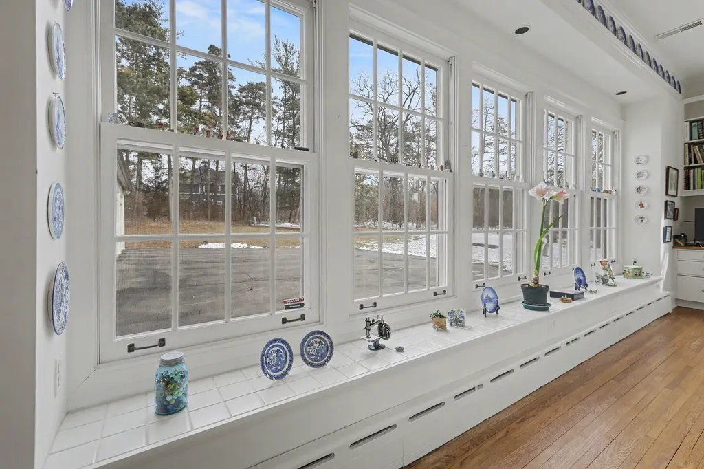 3215 W Dobson Place Ann Arbor City MI 48105