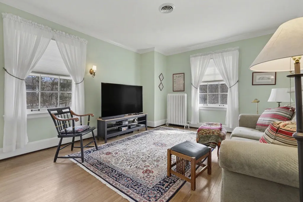 3215 W Dobson Place Ann Arbor City MI 48105