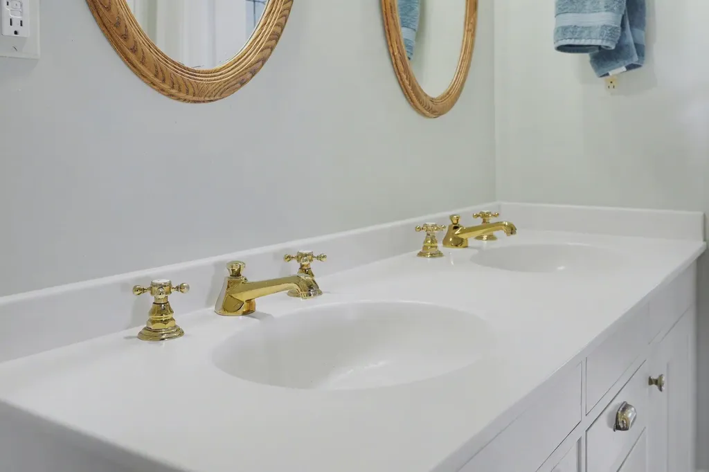 3215 W Dobson Place Ann Arbor City MI 48105