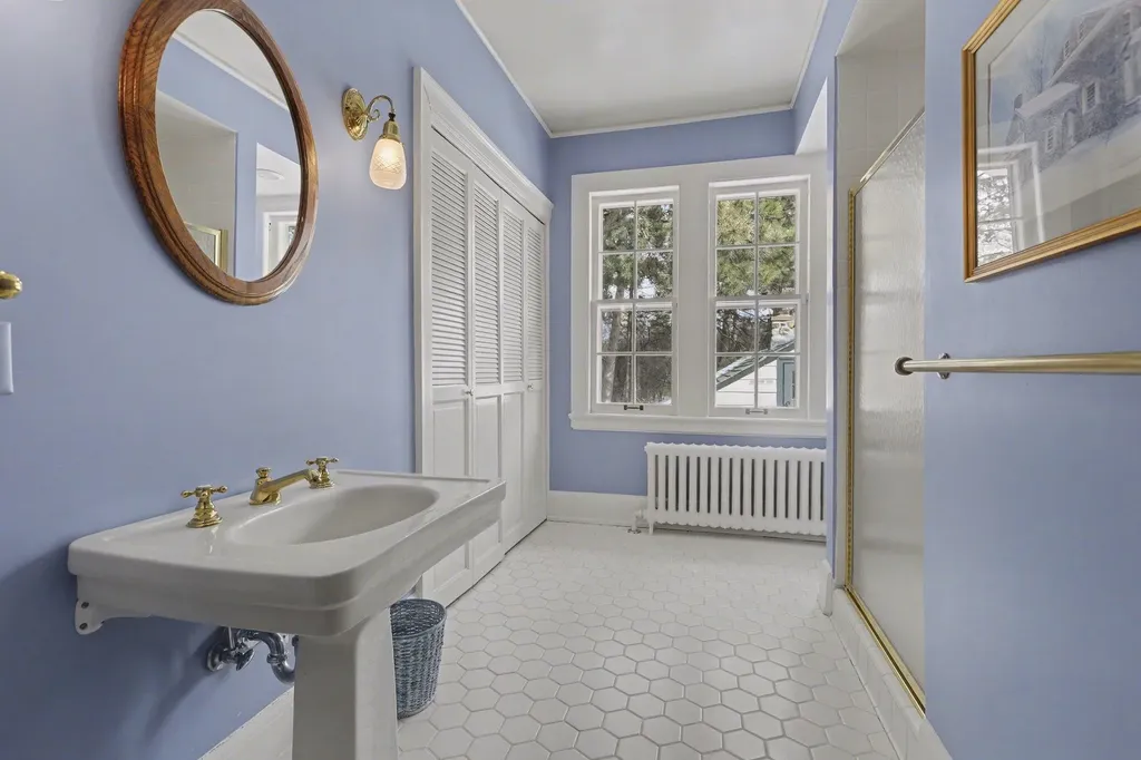 3215 W Dobson Place Ann Arbor City MI 48105