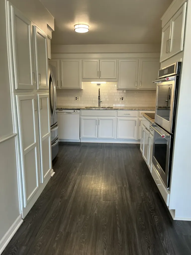 23181 Parklawn Street Oak Park City MI 48237