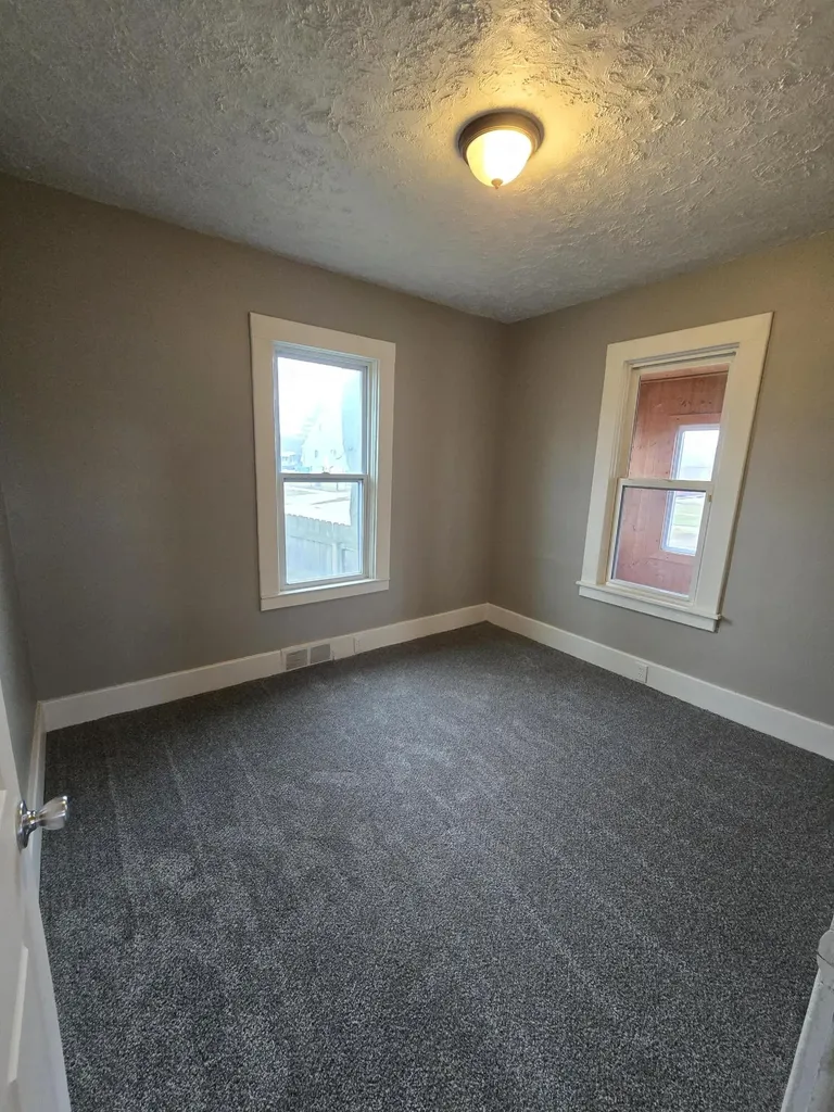 2127 River Drive Lincoln Park City MI 48146