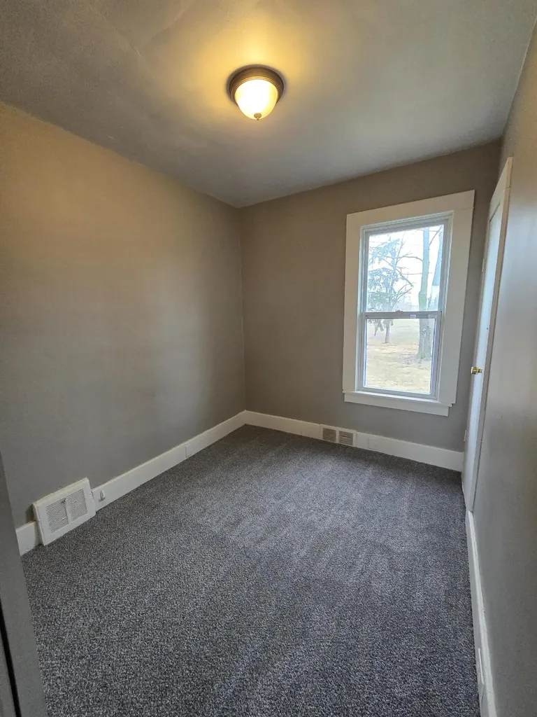 2127 River Drive Lincoln Park City MI 48146