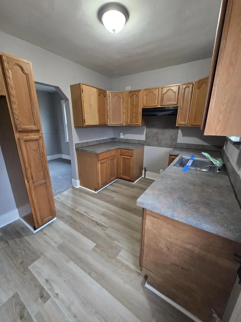 2127 River Drive Lincoln Park City MI 48146