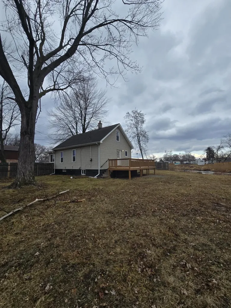 2127 River Drive Lincoln Park City MI 48146