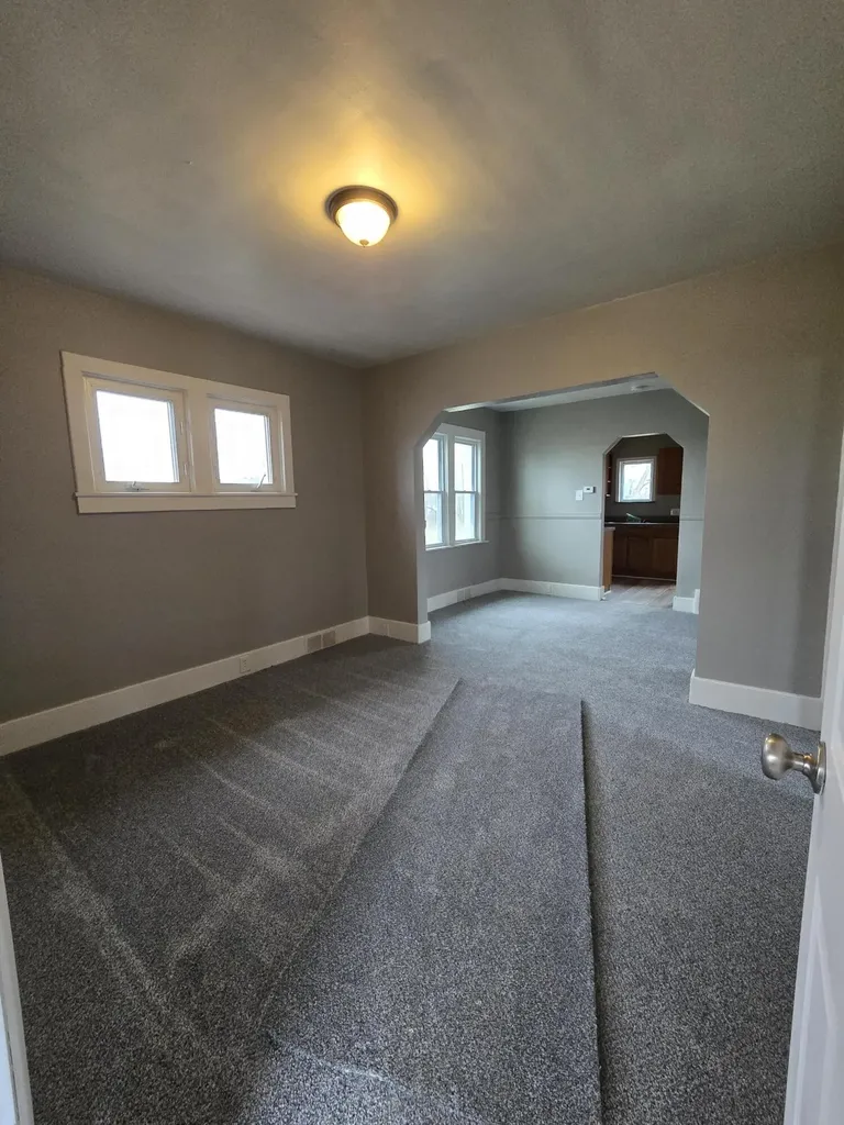 2127 River Drive Lincoln Park City MI 48146