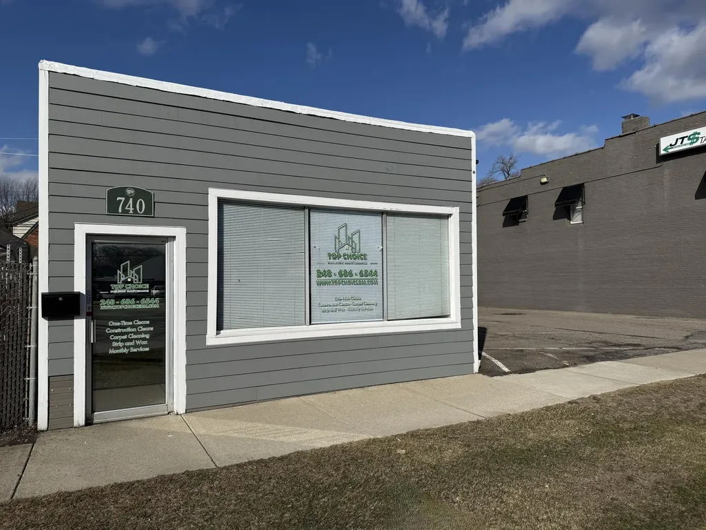 728 W 11 Mile Road Madison Heights City MI 48071