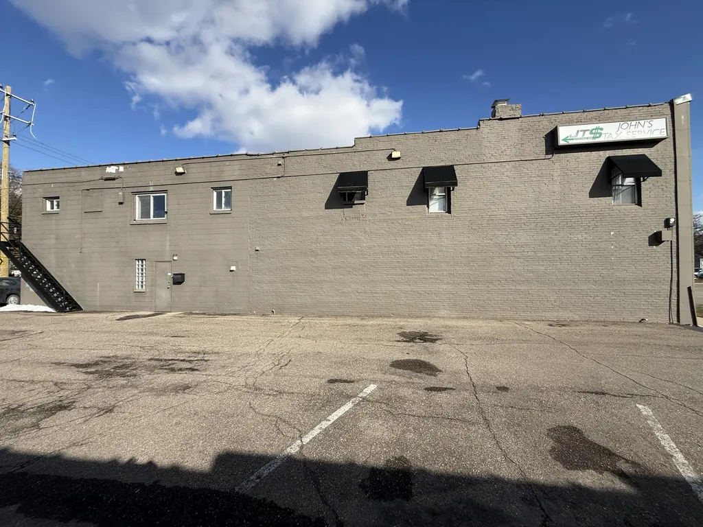 728 W 11 Mile Road Madison Heights City MI 48071