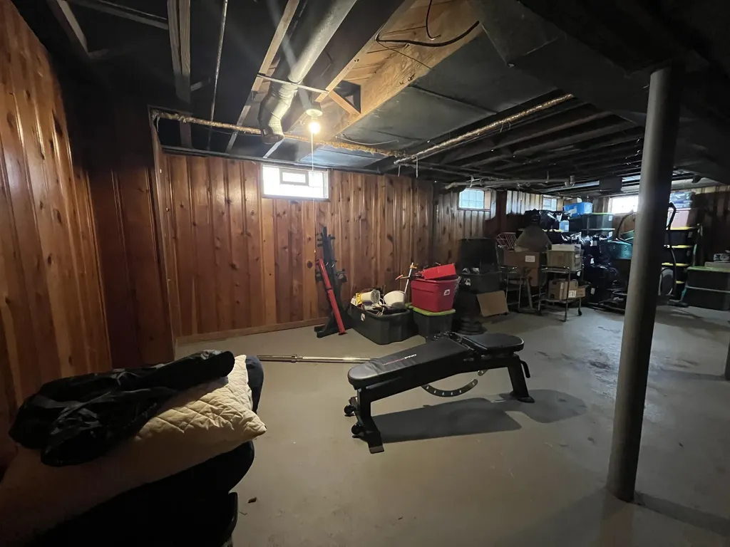 19977 Elkhart Street Harper Woods City MI 48225
