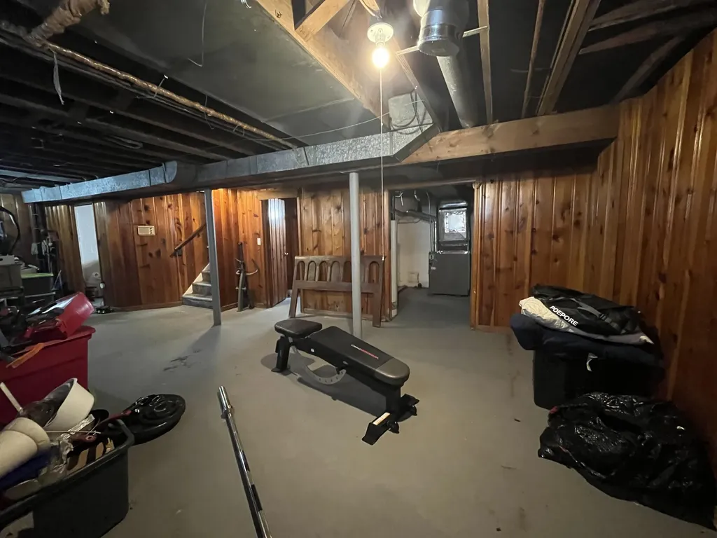 19977 Elkhart Street Harper Woods City MI 48225