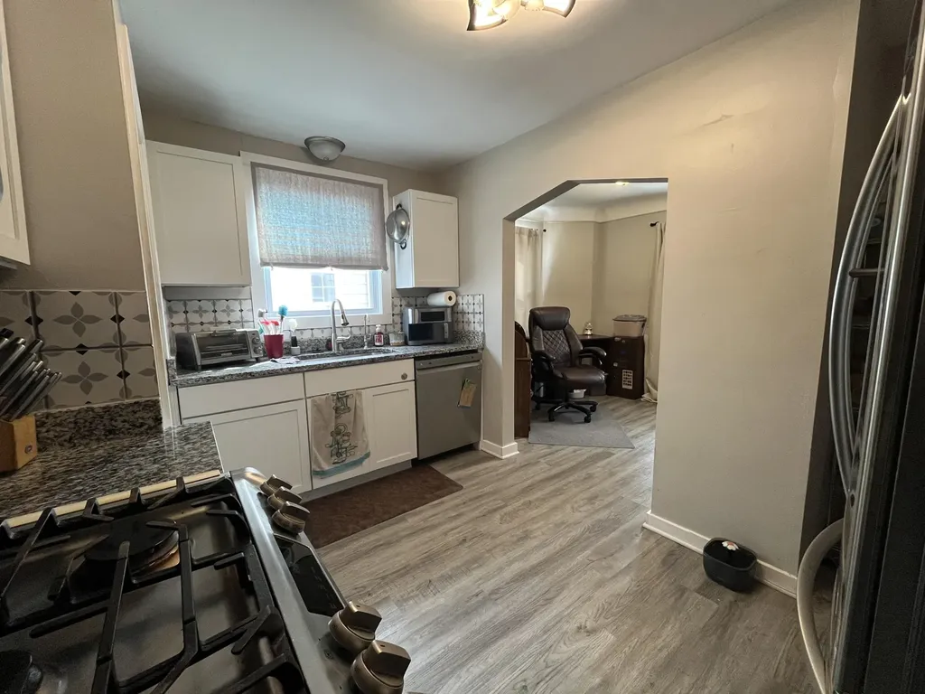 19977 Elkhart Street Harper Woods City MI 48225