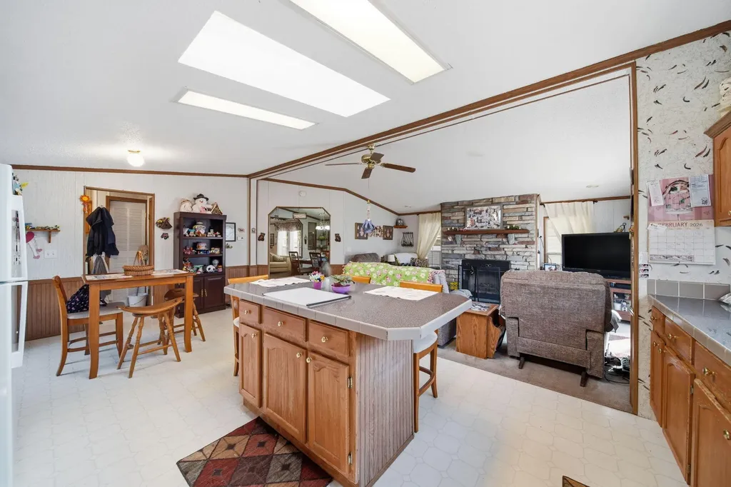 909 Savannah River Drive Adrian City MI 49221