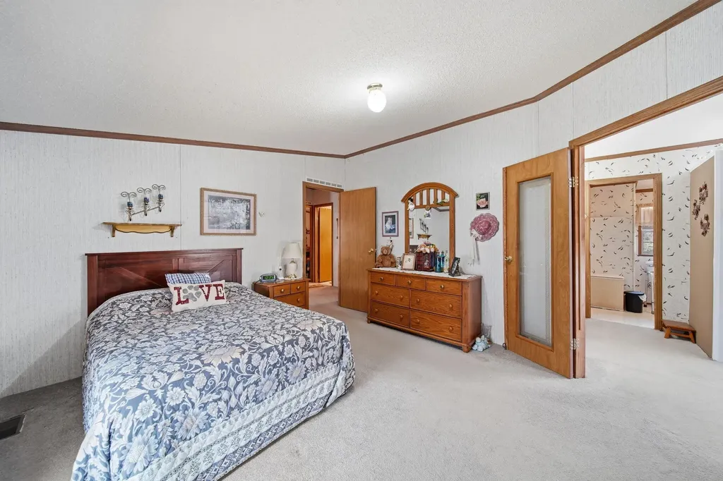909 Savannah River Drive Adrian City MI 49221