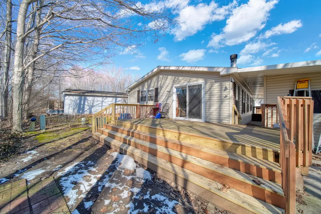 909 Savannah River Drive Adrian City MI 49221