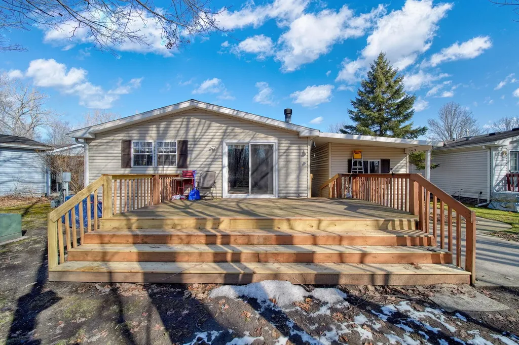 909 Savannah River Drive Adrian City MI 49221