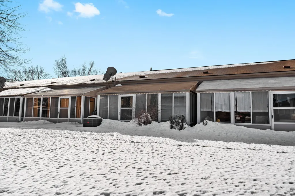 25140 Potomac Drive South Lyon City MI 48178
