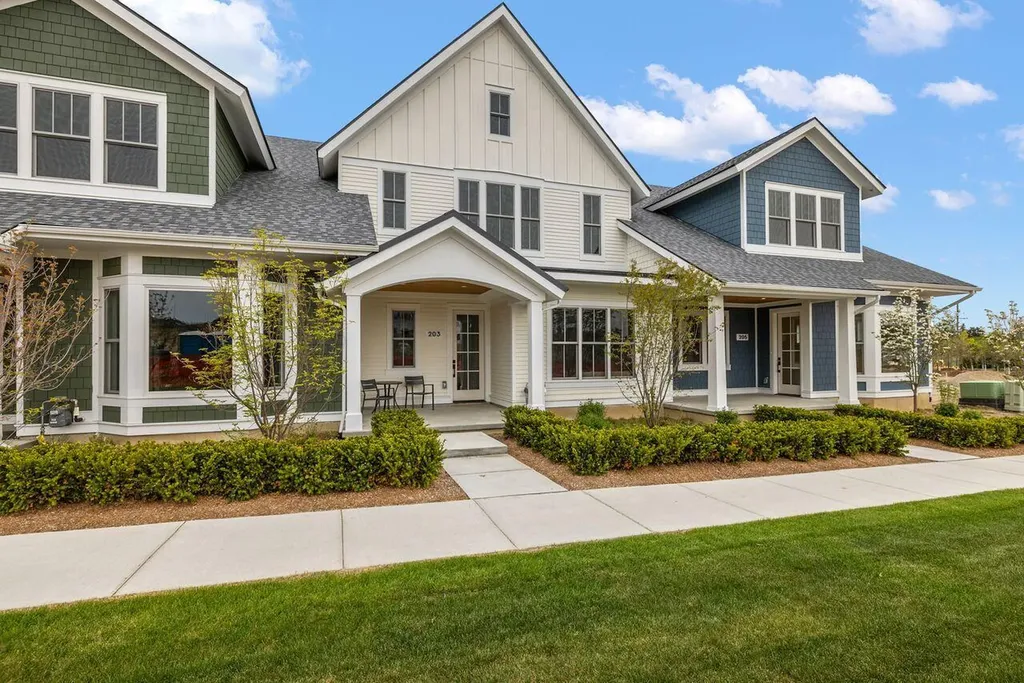203 Mill Circle Northville City MI 48167