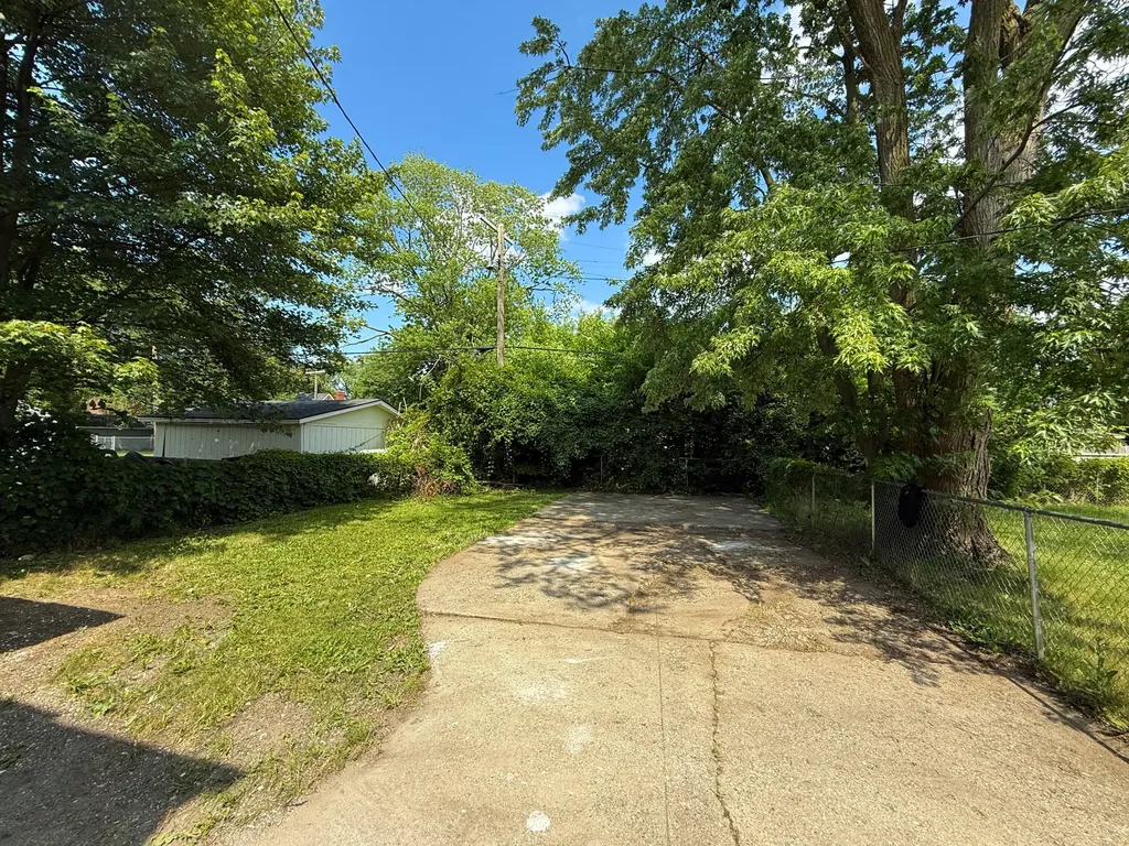 15786 Rutherford Street Detroit City MI 48227
