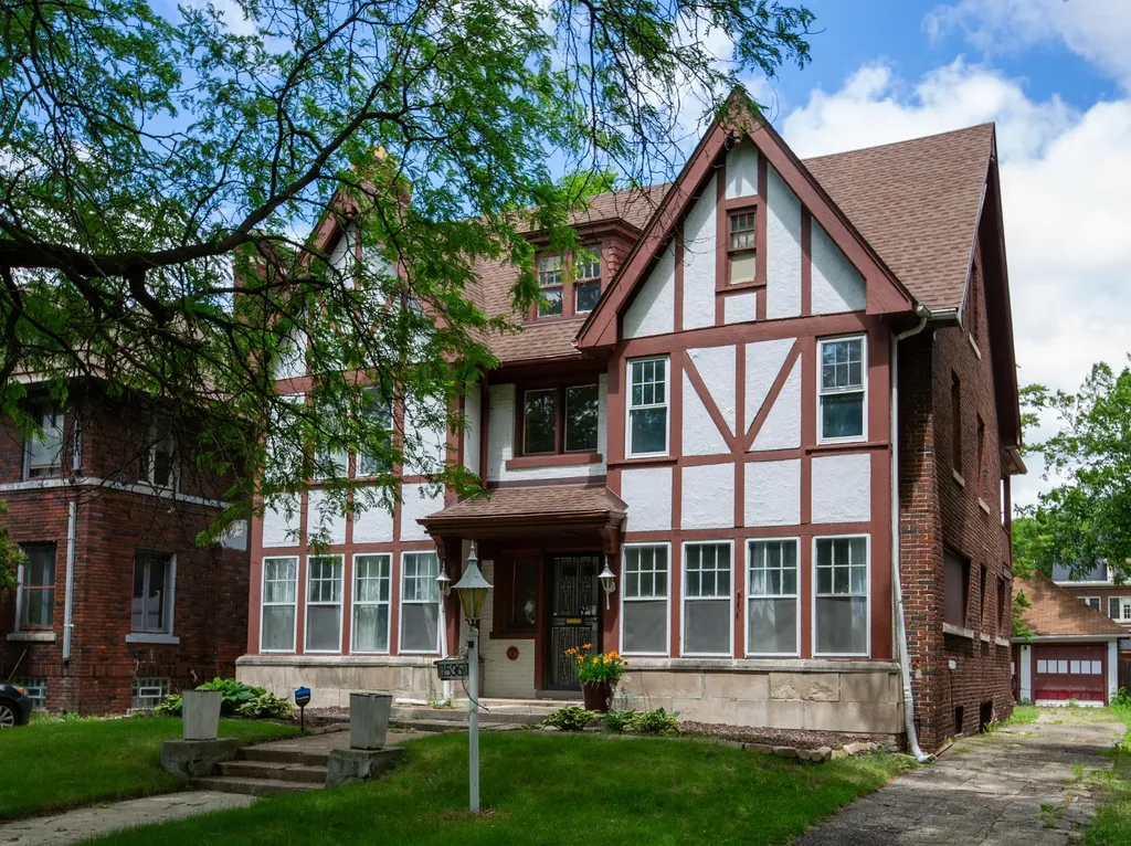 1536 Chicago Boulevard Detroit City MI 48206