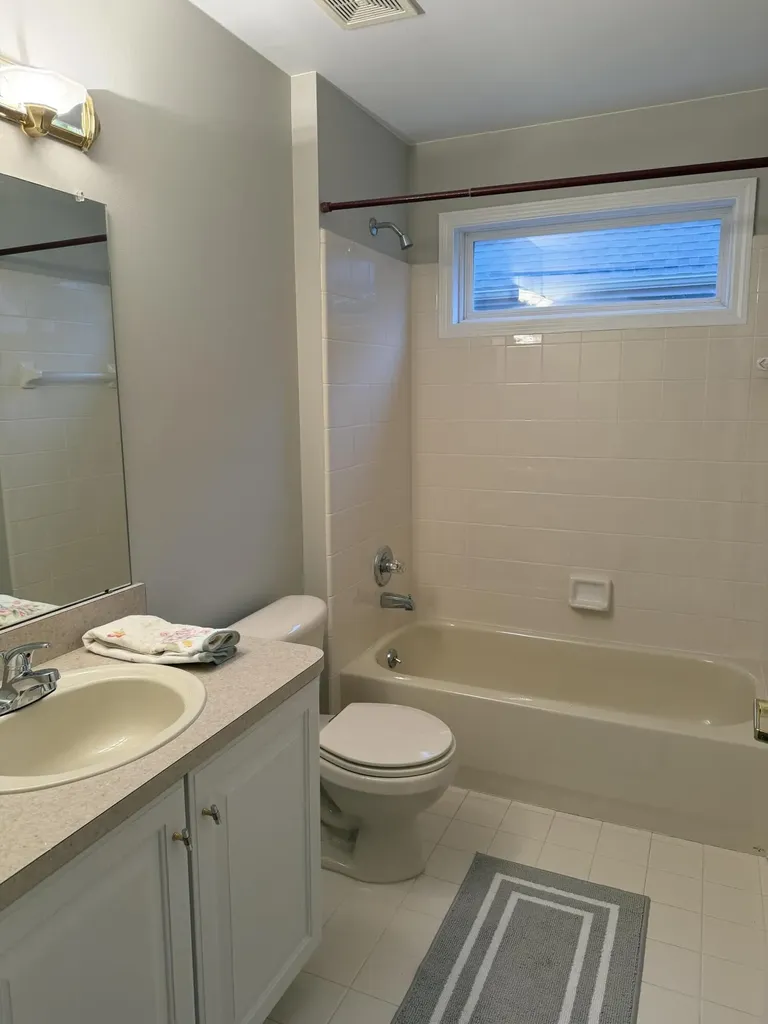 42359 Sable Boulevard Sterling Heights City MI 48314