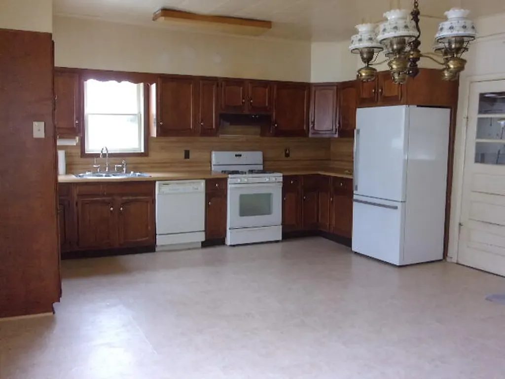 321 S Wood Street Hudson Township MI 49247