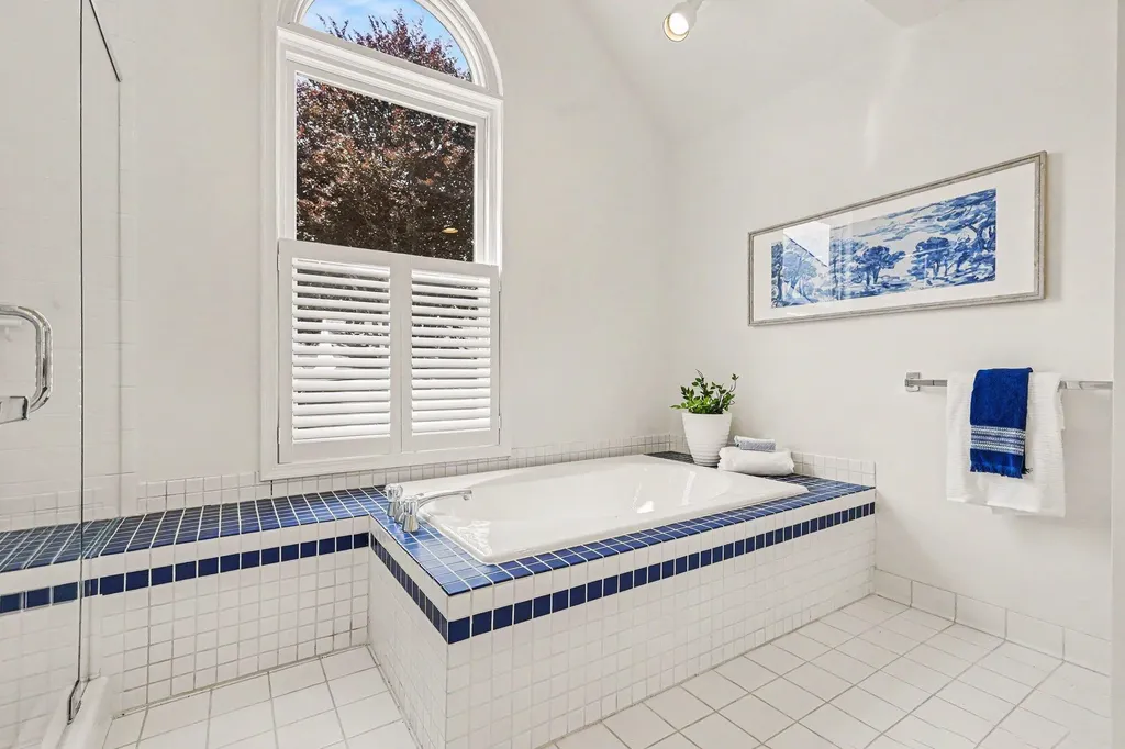 542 Heritage Drive Ann Arbor City MI 48105