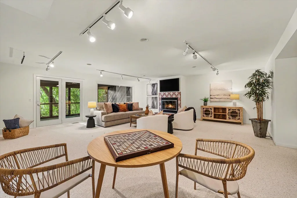 542 Heritage Drive Ann Arbor City MI 48105
