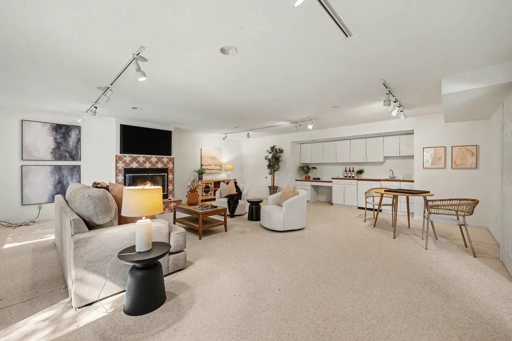 542 Heritage Drive Ann Arbor City MI 48105