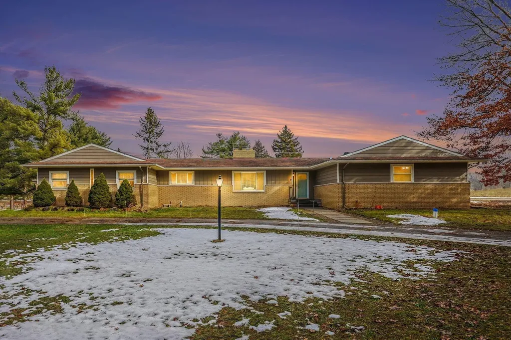 1575 Kellogg Road Genoa Township MI 48114