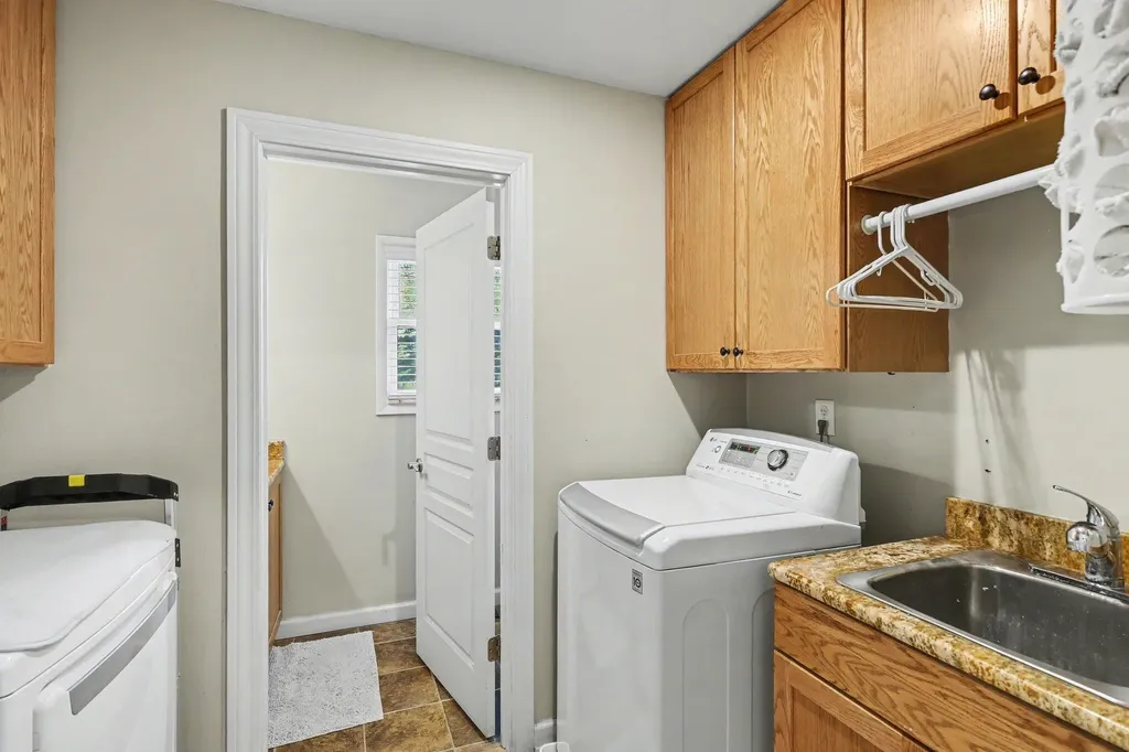 1575 Kellogg Road Genoa Township MI 48114