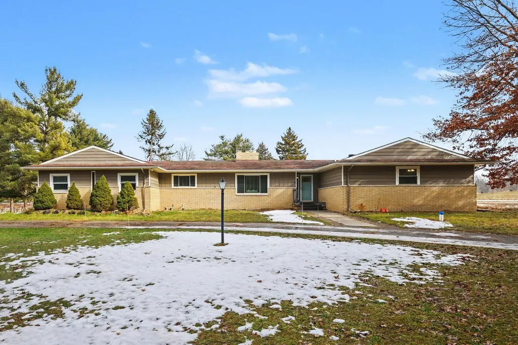 1575 Kellogg Road Genoa Township MI 48114
