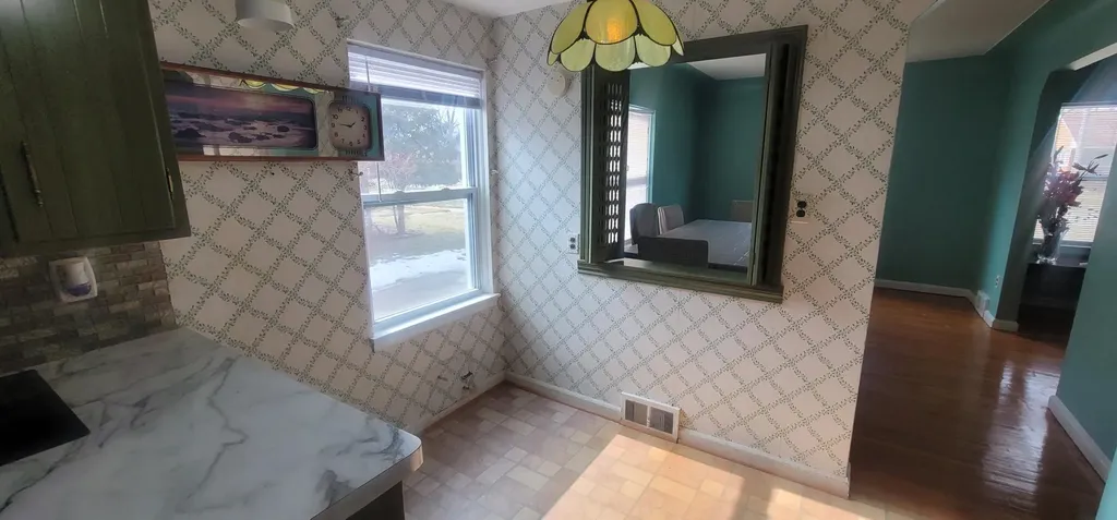 14172 Royal Grand Avenue Redford Charter Township MI 48239