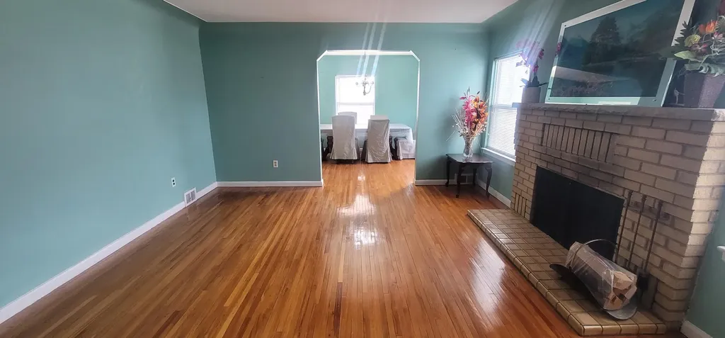 14172 Royal Grand Avenue Redford Charter Township MI 48239