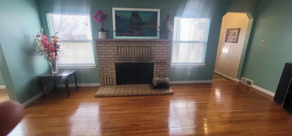 14172 Royal Grand Avenue Redford Charter Township MI 48239