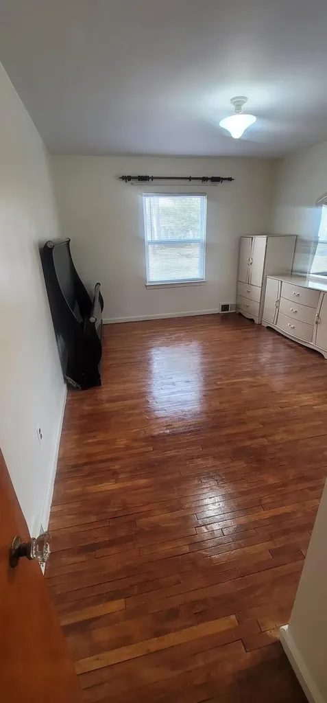 14172 Royal Grand Avenue Redford Charter Township MI 48239