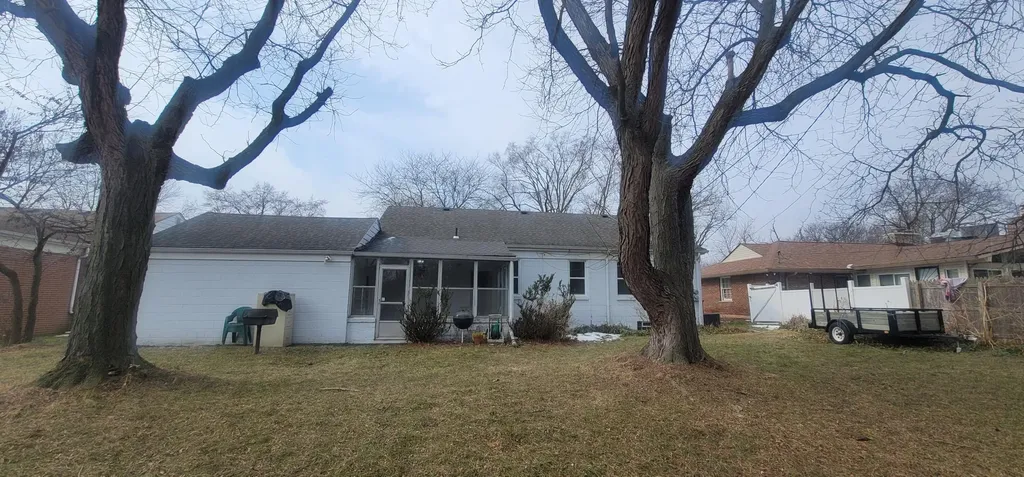 14172 Royal Grand Avenue Redford Charter Township MI 48239