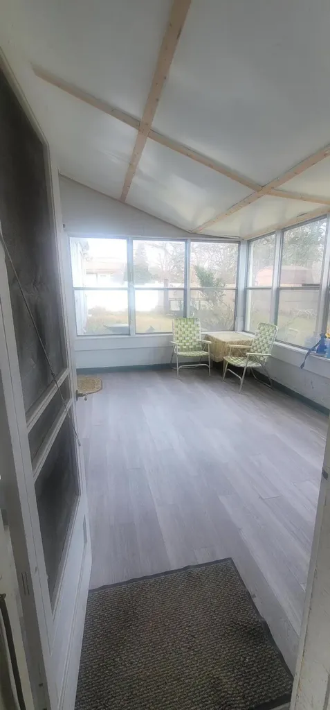 14172 Royal Grand Avenue Redford Charter Township MI 48239