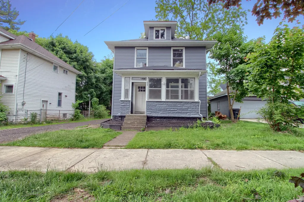 609 W Biddle Street Jackson City MI 49203