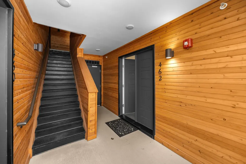 450-462 W Stadium Boulevard Ann Arbor City MI 48103