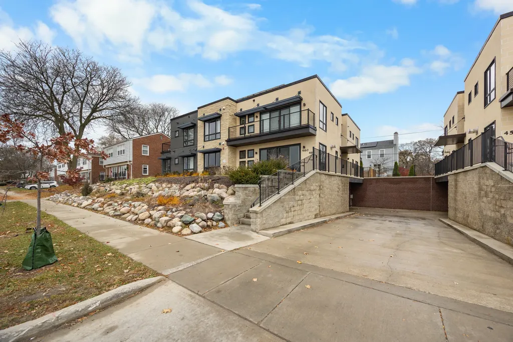 450-462 W Stadium Boulevard Ann Arbor City MI 48103