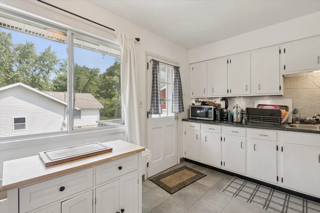 7039 Curtis Drive Coloma Charter Township MI 49038