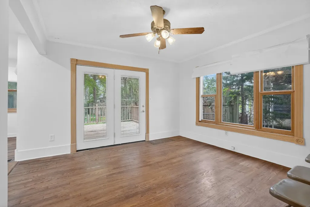 1109 S Genesee Drive Lansing City MI 48915